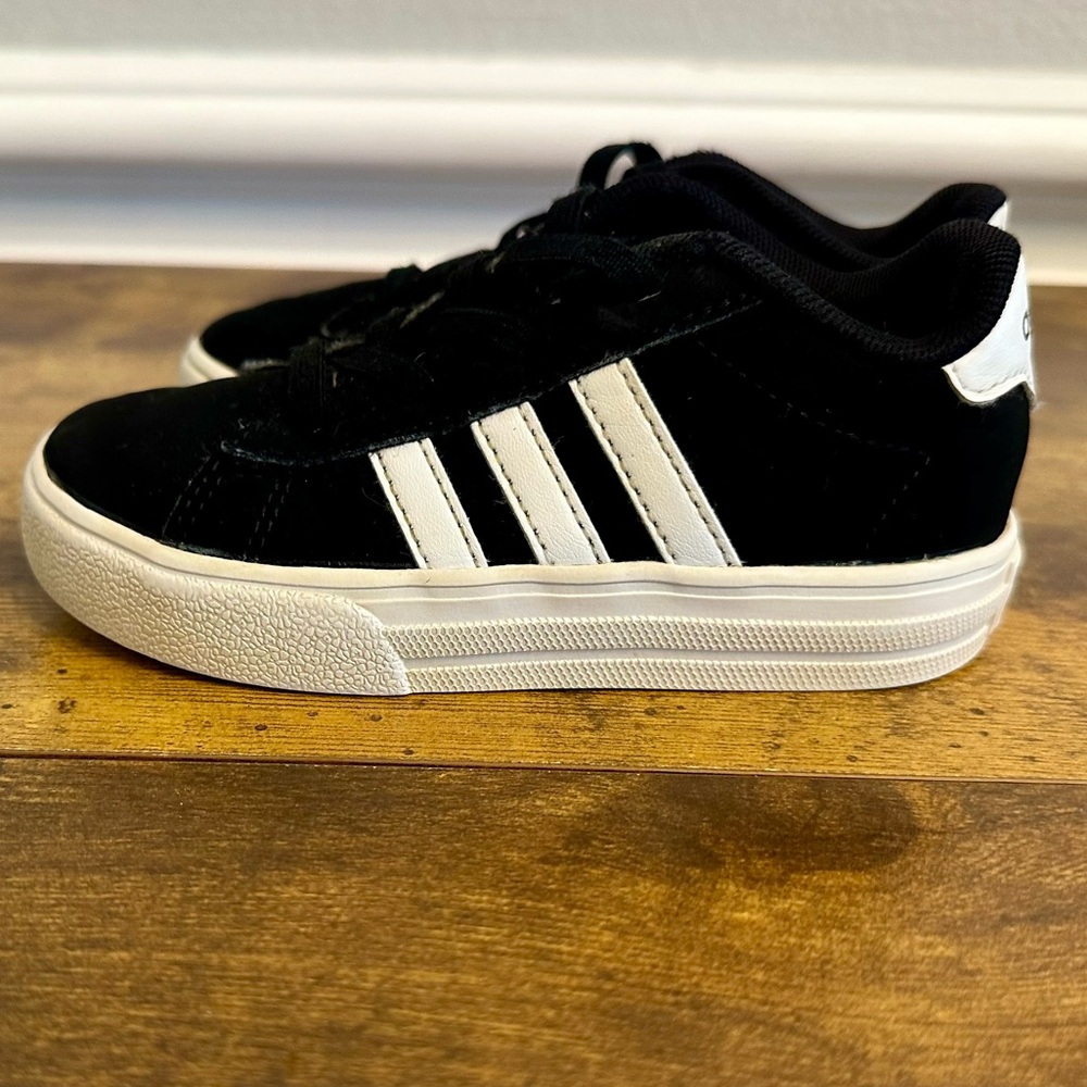 Adidas Neo Daily 2.0 I Core Shoes size 8 toddler-white/black